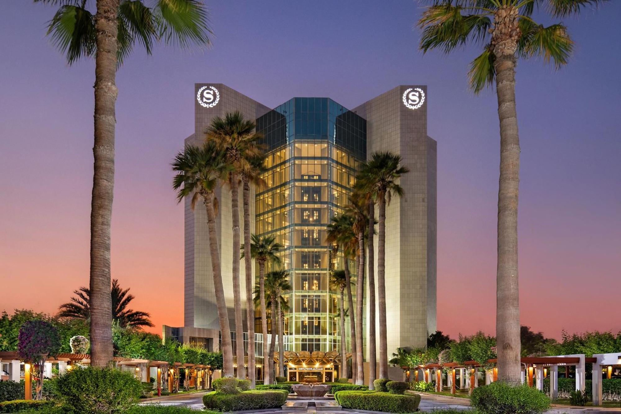 Sheraton Jeddah Hotel - Saudi Brothers Commercial Company Branch מראה חיצוני תמונה Sheraton Scottsdale Resort at Talking Stick