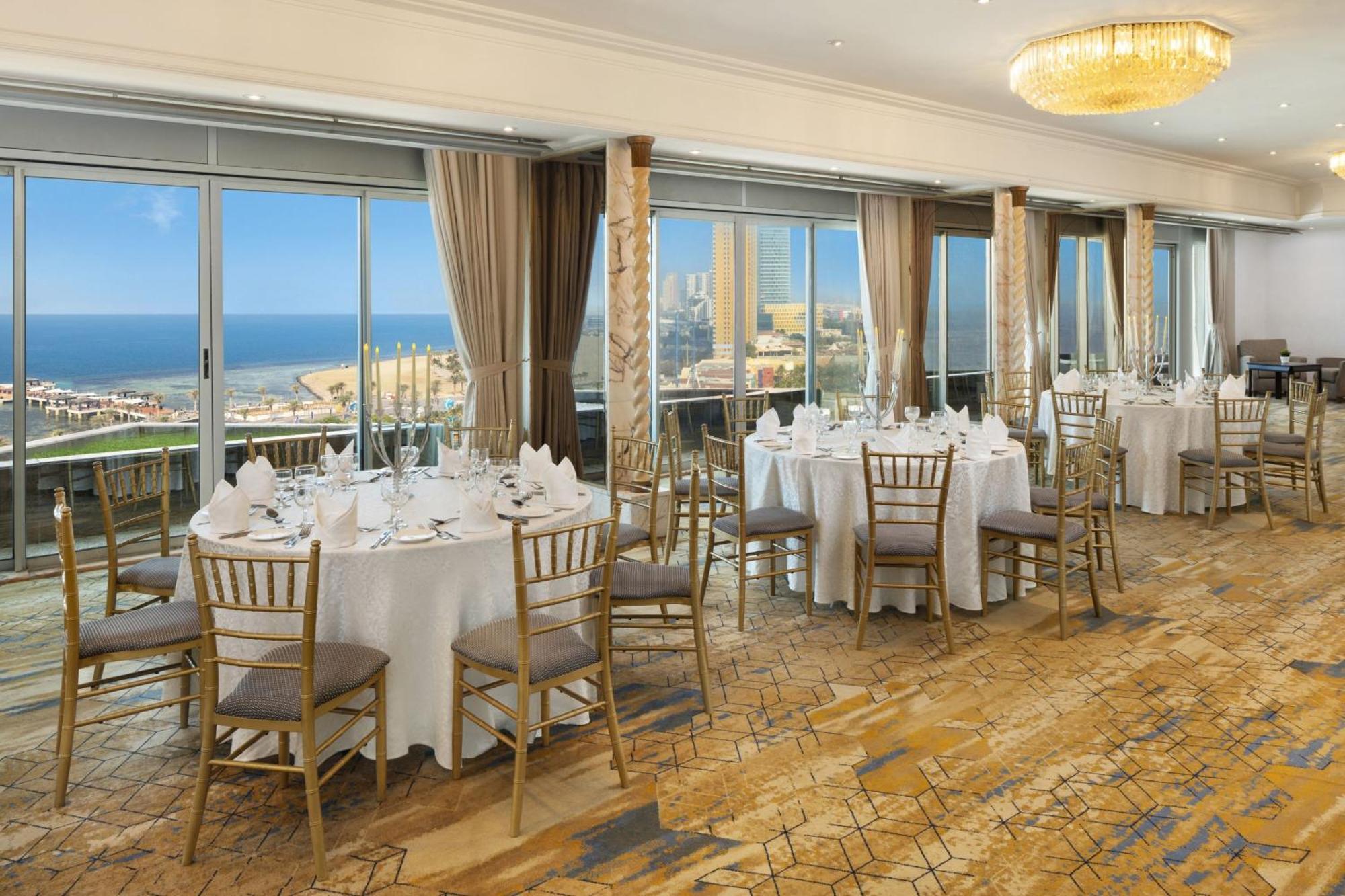 Sheraton Jeddah Hotel - Saudi Brothers Commercial Company Branch מראה חיצוני תמונה The ballroom